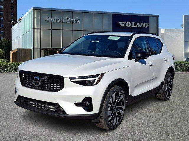 new 2025 Volvo XC40 car, priced at $49,790