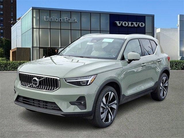 new 2025 Volvo XC40 car, priced at $52,215