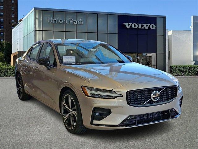 new 2024 Volvo S60 car, priced at $51,925