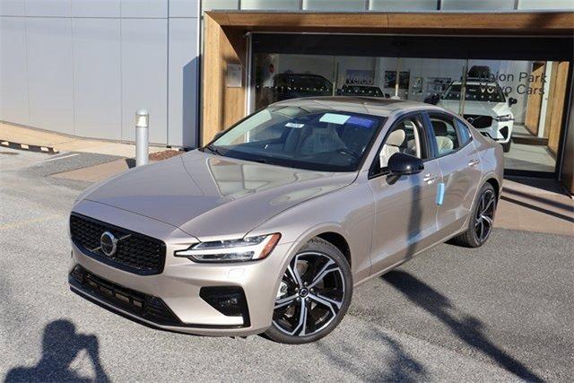 new 2024 Volvo S60 car, priced at $51,925