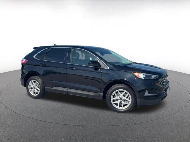 used 2024 Ford Edge car, priced at $19,175