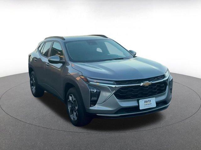 used 2025 Chevrolet Trax car, priced at $20,478
