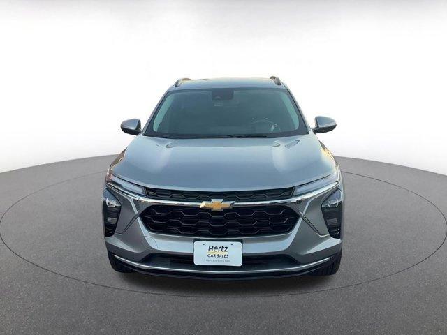 used 2025 Chevrolet Trax car, priced at $20,478