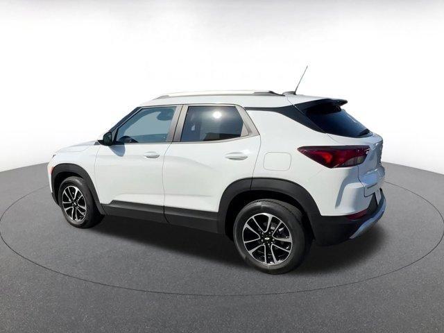 used 2025 Chevrolet TrailBlazer car, priced at $21,486