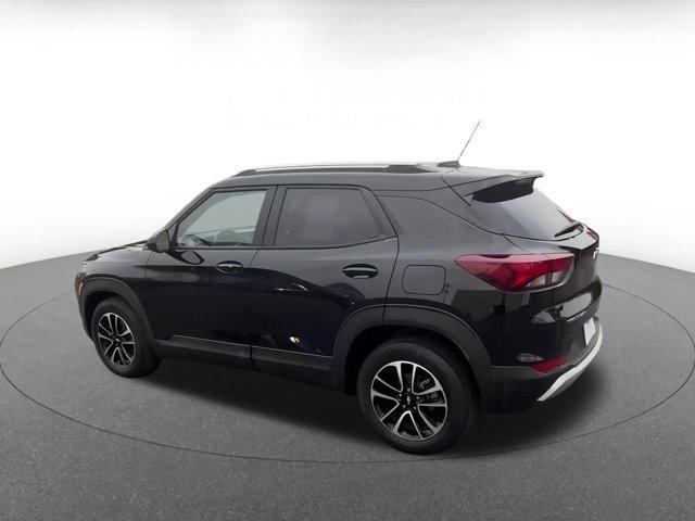 used 2025 Chevrolet TrailBlazer car, priced at $21,372