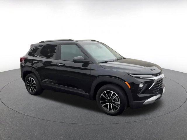used 2025 Chevrolet TrailBlazer car, priced at $21,372
