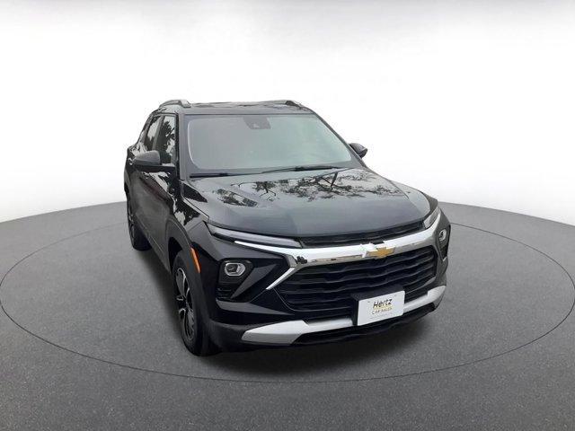 used 2025 Chevrolet TrailBlazer car, priced at $21,372