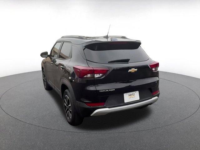 used 2025 Chevrolet TrailBlazer car, priced at $21,372