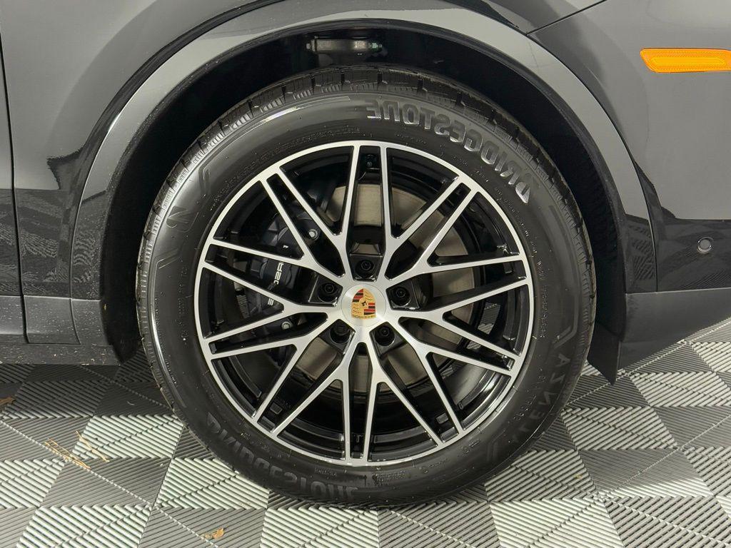 new 2026 Porsche Cayenne car, priced at $109,430