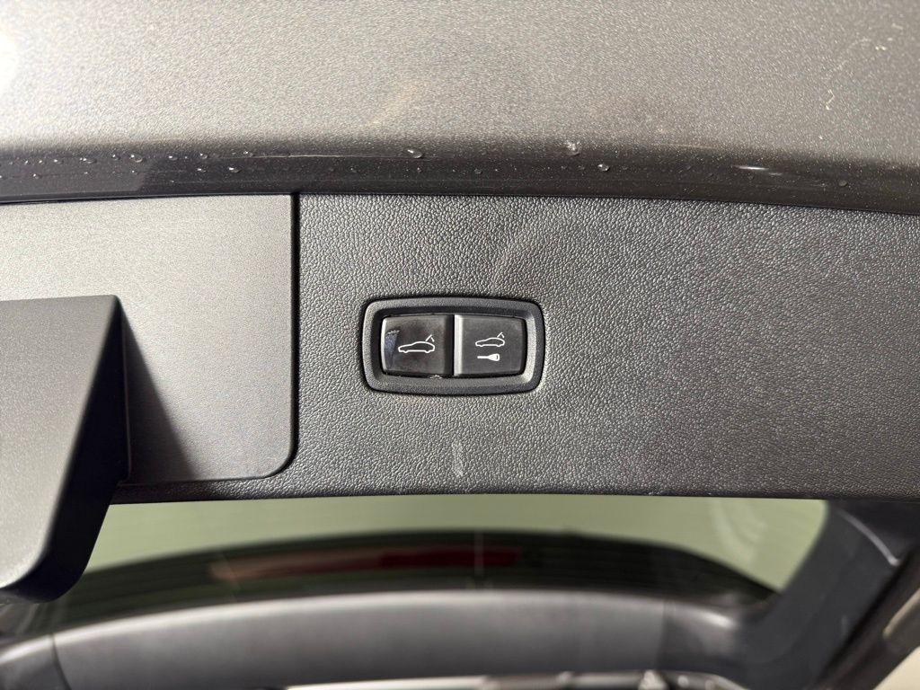 used 2021 Porsche Cayenne car, priced at $45,102
