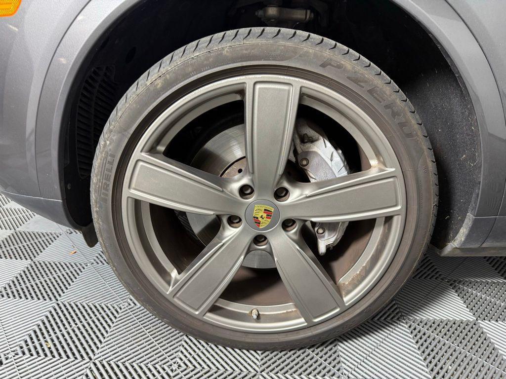 used 2021 Porsche Cayenne car, priced at $45,102