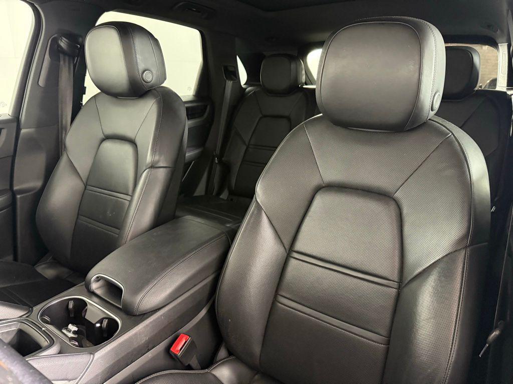 used 2021 Porsche Cayenne car, priced at $45,102