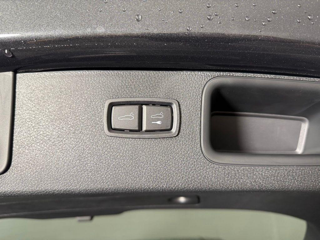 new 2025 Porsche Macan car, priced at $75,835