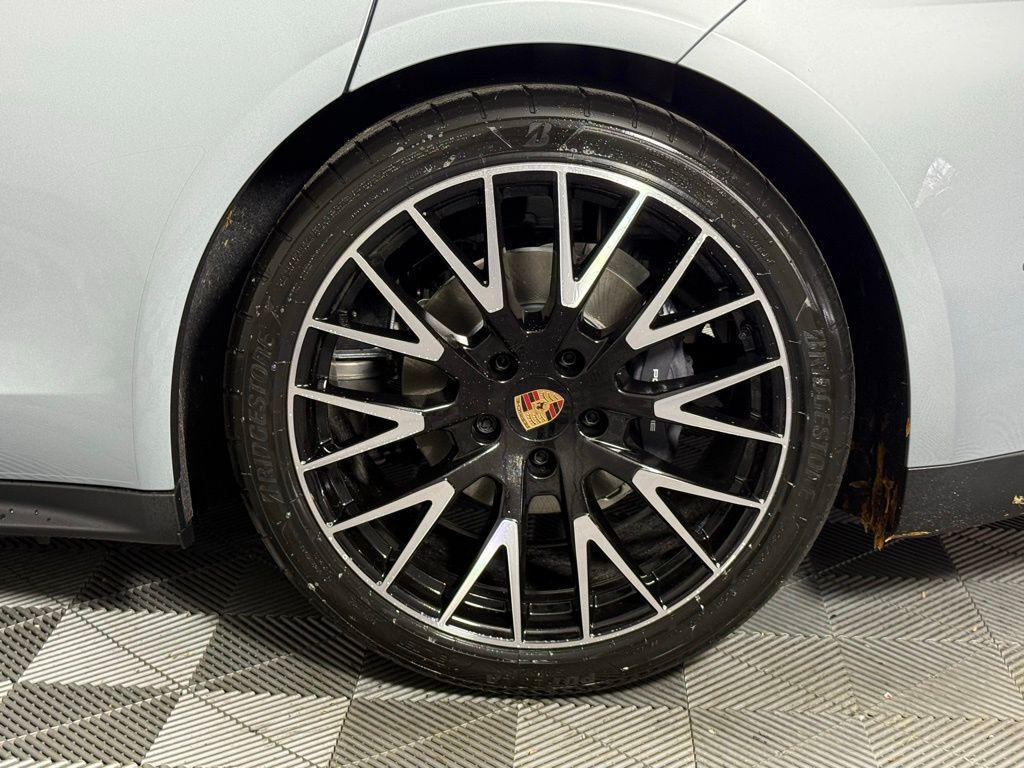 new 2026 Porsche Panamera car, priced at $129,370
