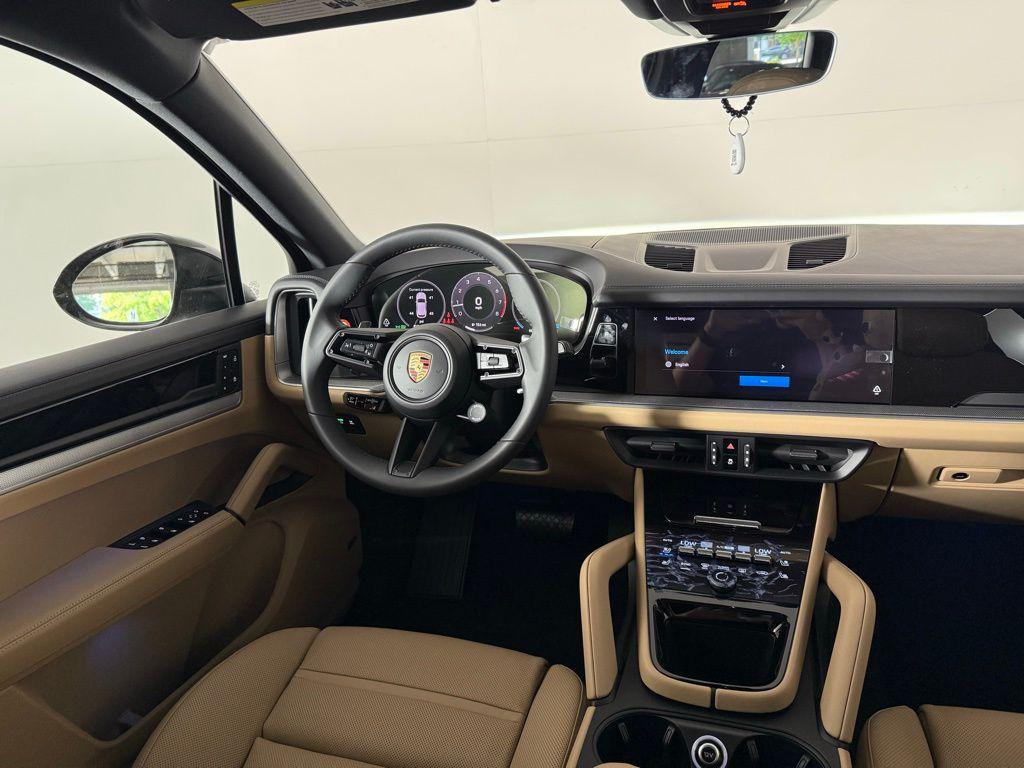 new 2025 Porsche Cayenne car, priced at $106,925