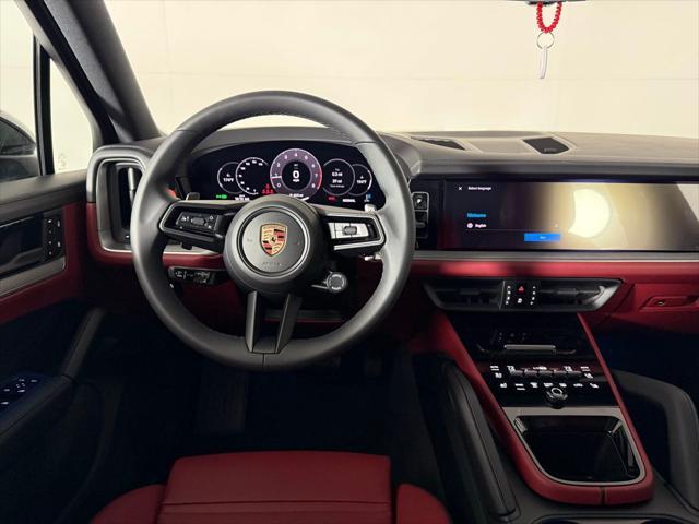 new 2025 Porsche Cayenne car