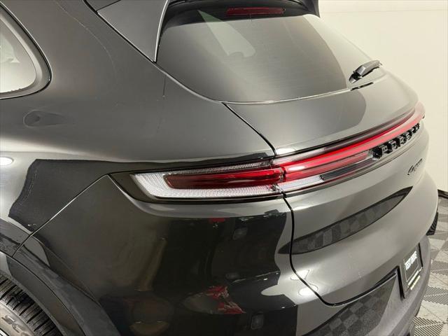 new 2025 Porsche Cayenne car