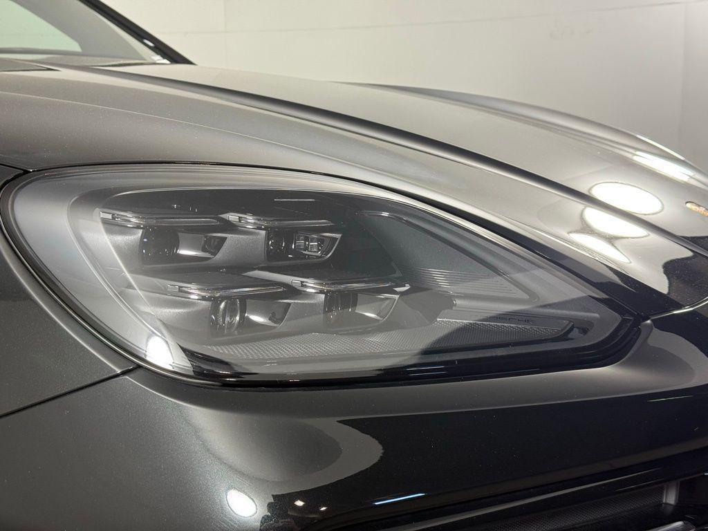 new 2025 Porsche Cayenne car, priced at $132,785