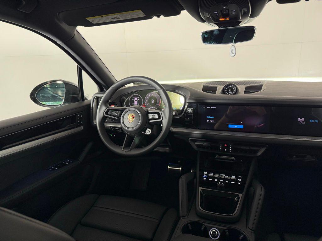 new 2025 Porsche Cayenne car, priced at $136,025
