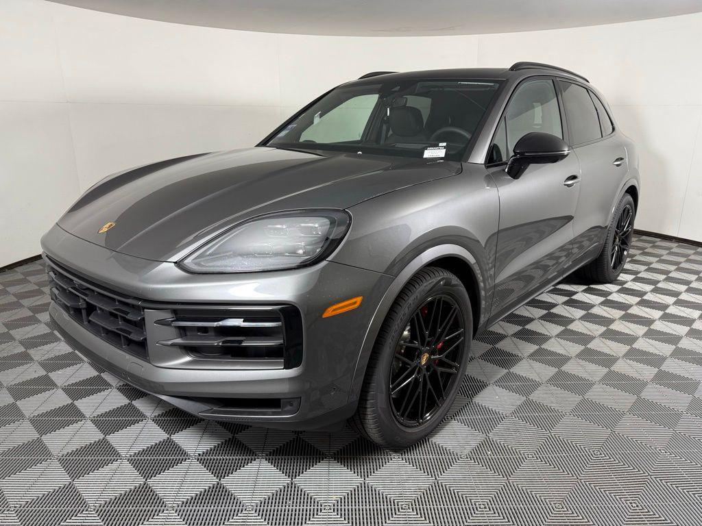 new 2025 Porsche Cayenne car, priced at $136,025