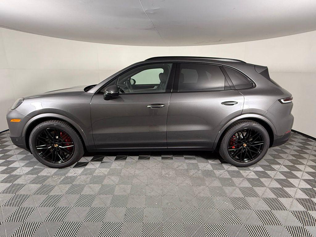 new 2025 Porsche Cayenne car, priced at $136,025
