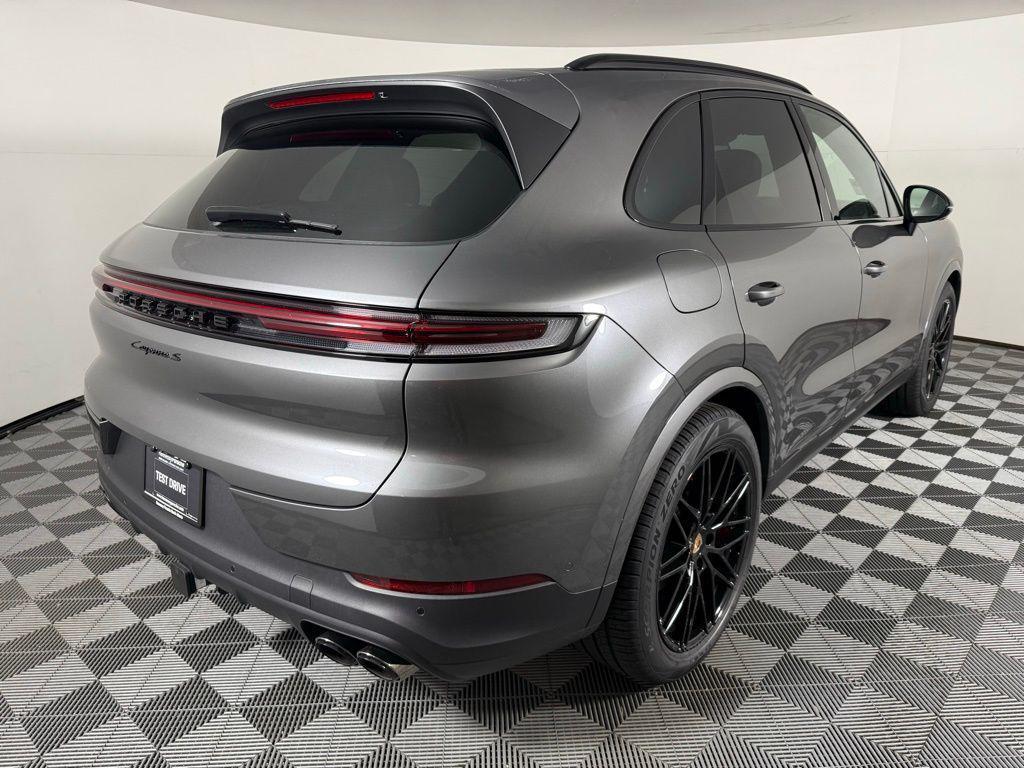 new 2025 Porsche Cayenne car, priced at $136,025