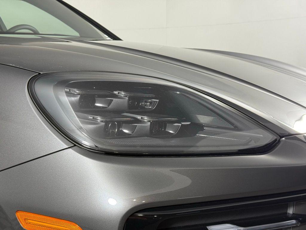 new 2025 Porsche Cayenne car, priced at $136,025