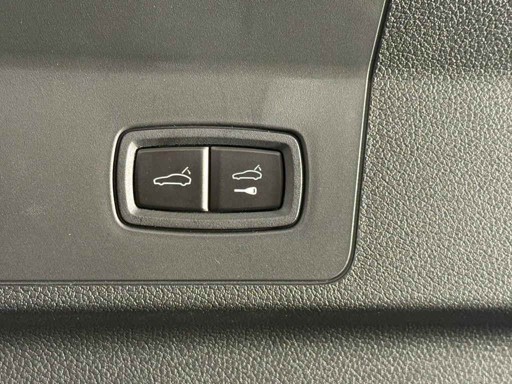 new 2026 Porsche Panamera car, priced at $127,800