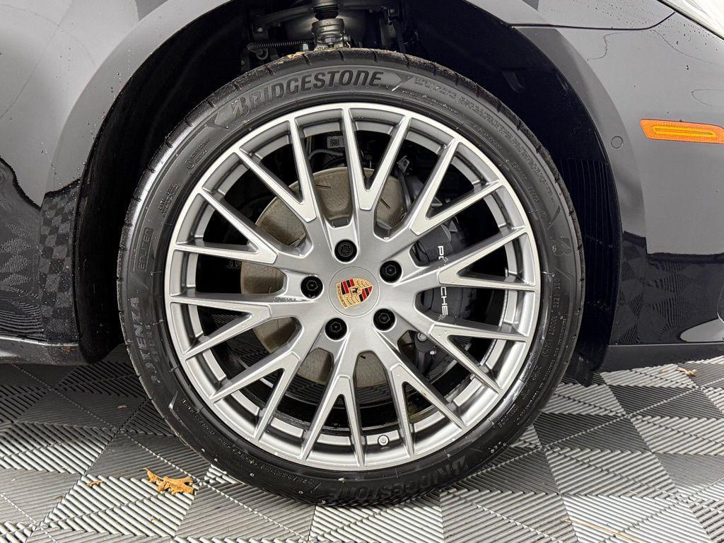 new 2026 Porsche Panamera car, priced at $127,800