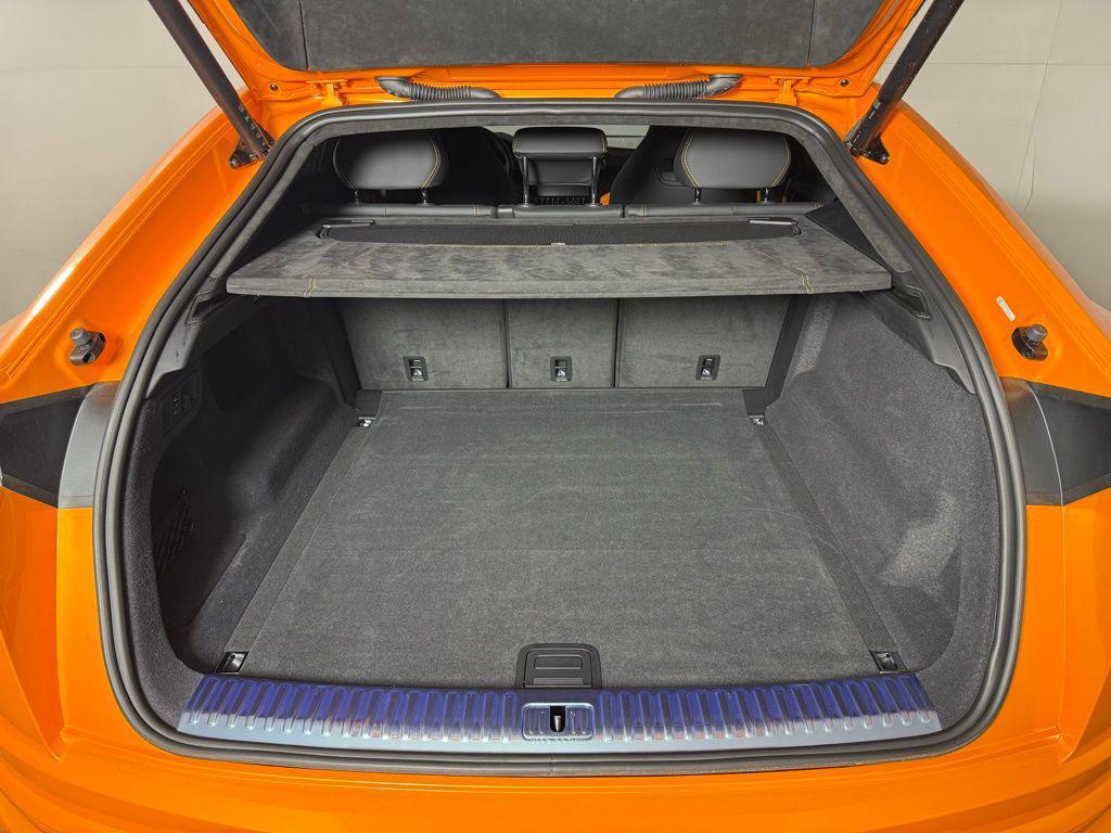 used 2022 Lamborghini Urus car, priced at $244,471
