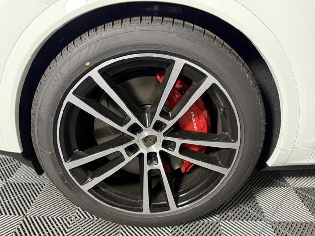 new 2025 Porsche Cayenne E-Hybrid car, priced at $178,835