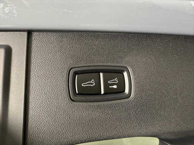 new 2025 Porsche Cayenne car, priced at $102,505