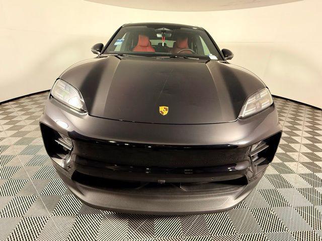 new 2025 Porsche Macan car