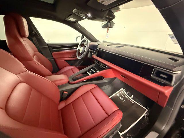 new 2025 Porsche Macan car