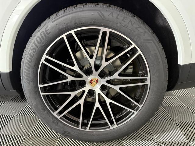 new 2025 Porsche Cayenne car, priced at $103,795
