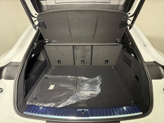 new 2025 Porsche Cayenne car, priced at $103,795