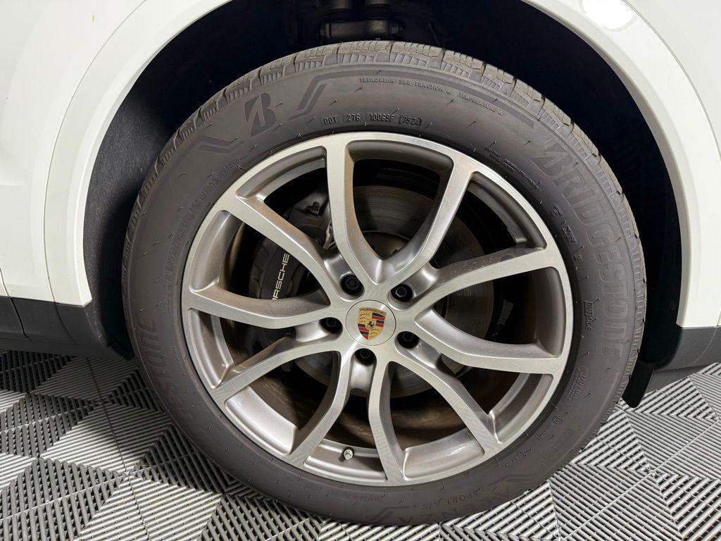used 2025 Porsche Cayenne car, priced at $89,905