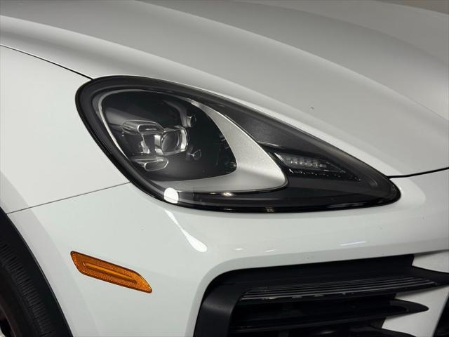 used 2020 Porsche Cayenne car, priced at $43,899
