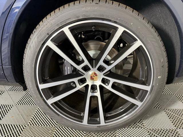 new 2025 Porsche Cayenne car, priced at $112,775