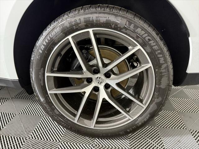 new 2025 Porsche Macan car, priced at $79,915