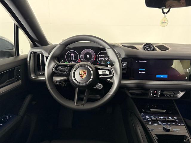 new 2025 Porsche Cayenne car, priced at $105,775