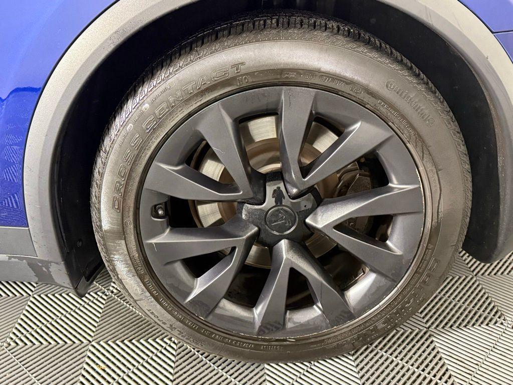 used 2022 Tesla Model X car, priced at $39,879