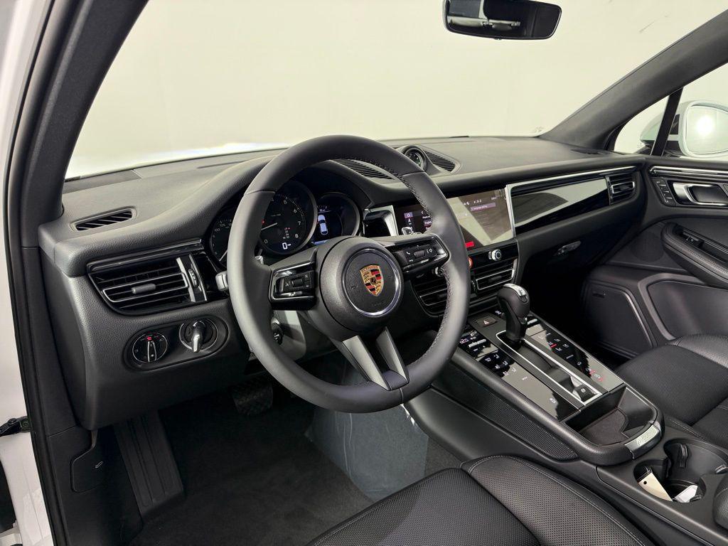 new 2025 Porsche Macan car