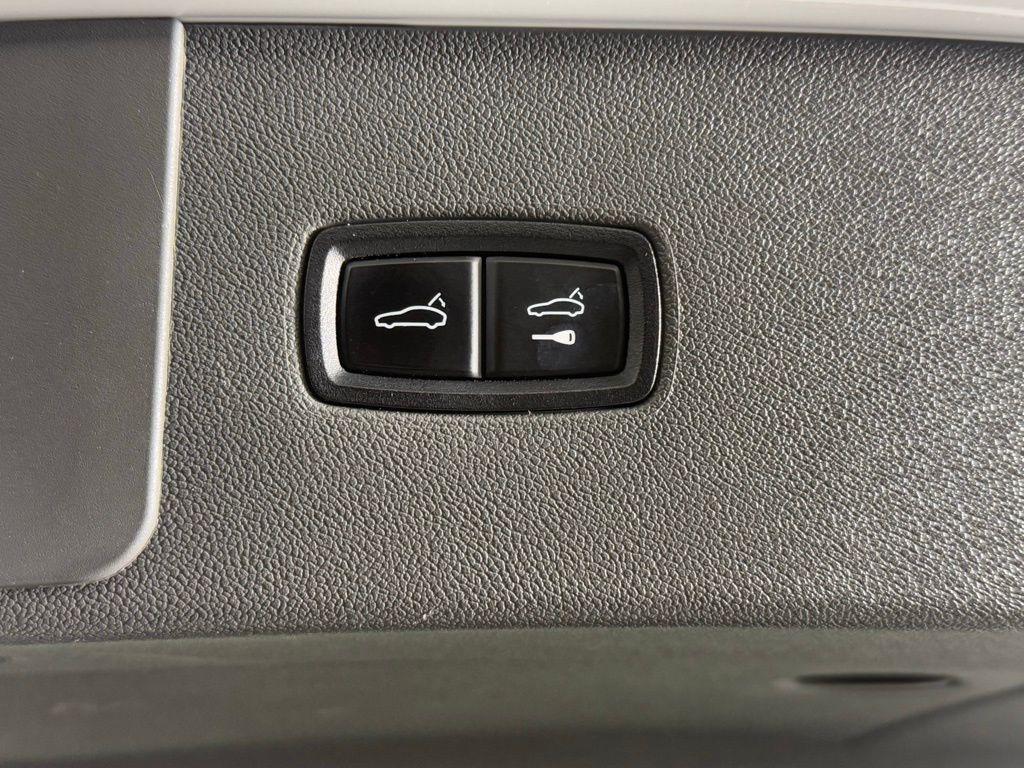 used 2021 Porsche Cayenne car, priced at $48,289