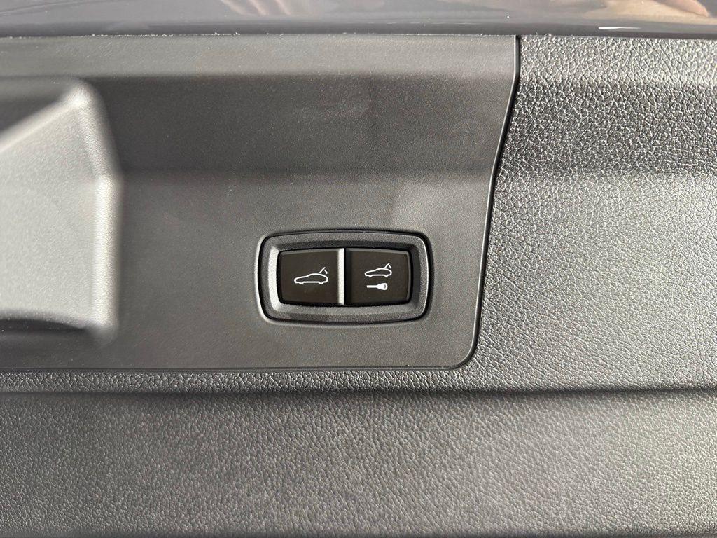 new 2025 Porsche Panamera car, priced at $125,945