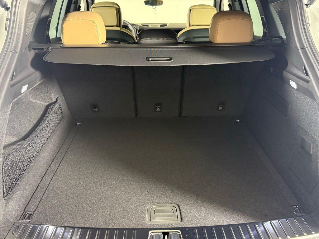 new 2026 Porsche Cayenne car, priced at $109,180