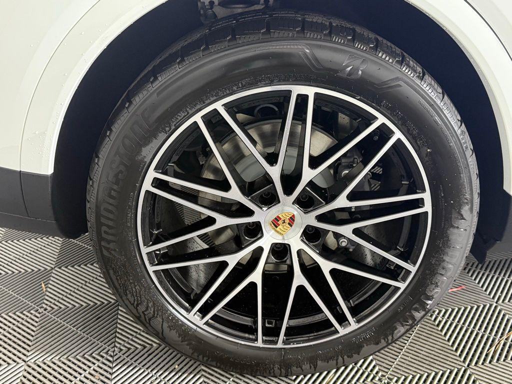 new 2026 Porsche Cayenne car, priced at $109,180