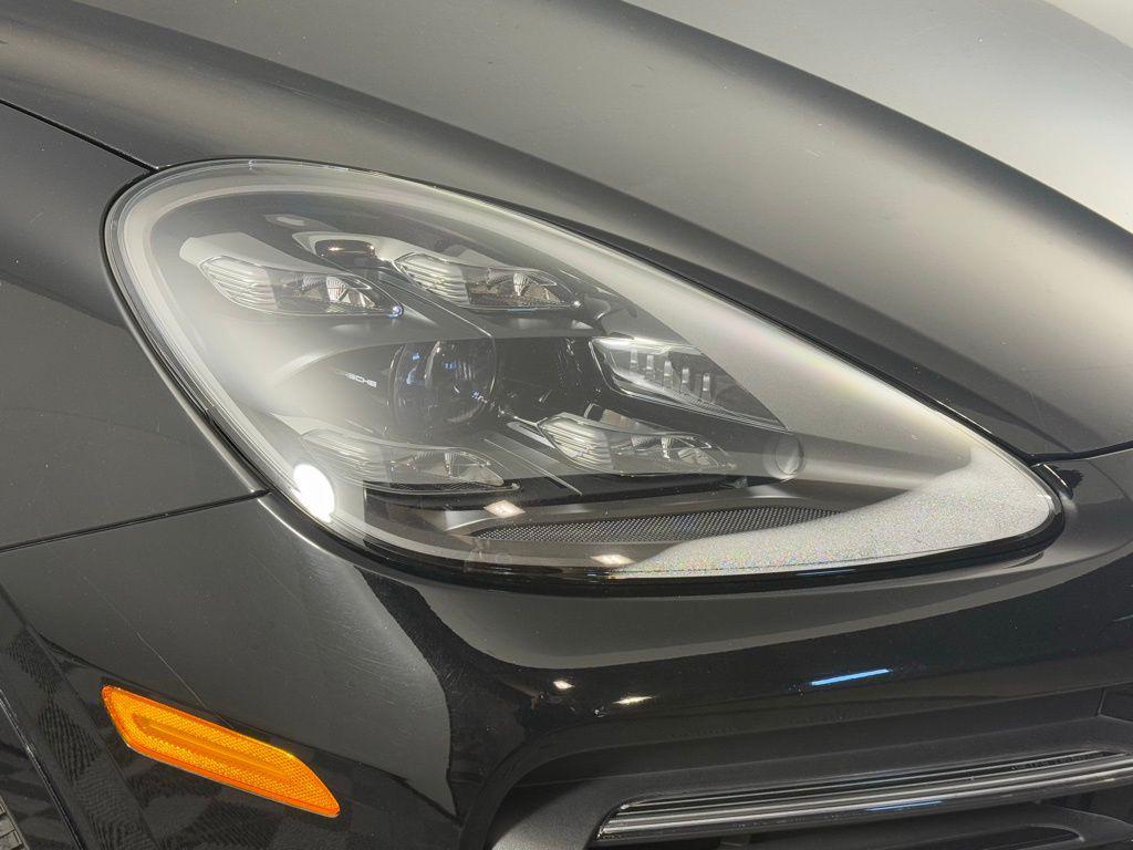 used 2021 Porsche Cayenne car, priced at $53,899