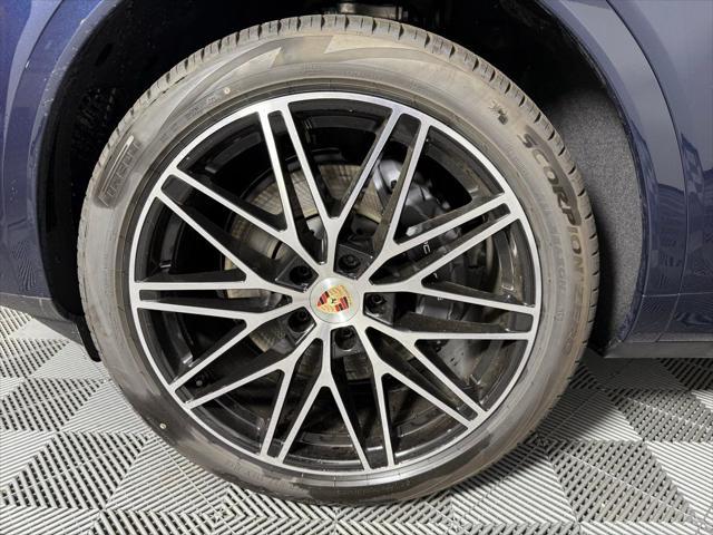 new 2025 Porsche Cayenne car, priced at $112,715