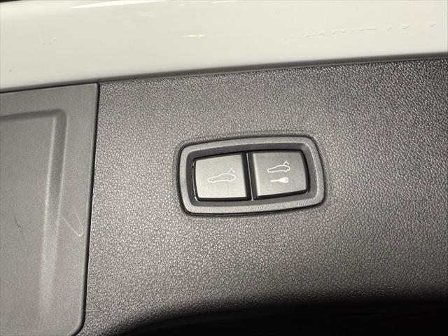 new 2025 Porsche Cayenne car, priced at $104,805